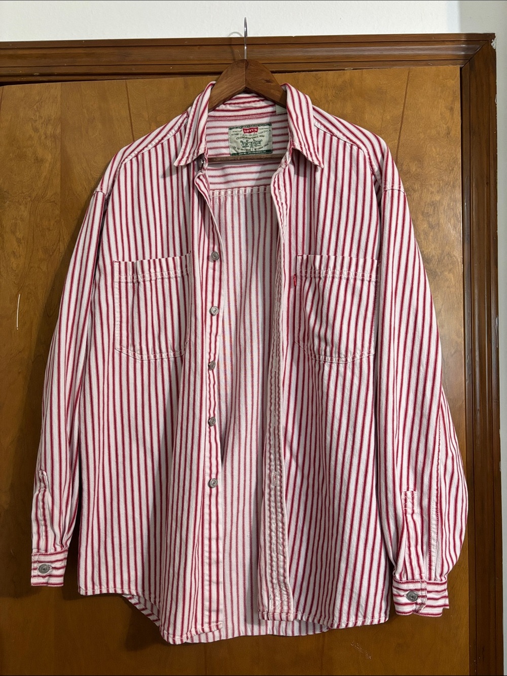 Levi's Red & White striped metal buttons classic vintage style button down shirt